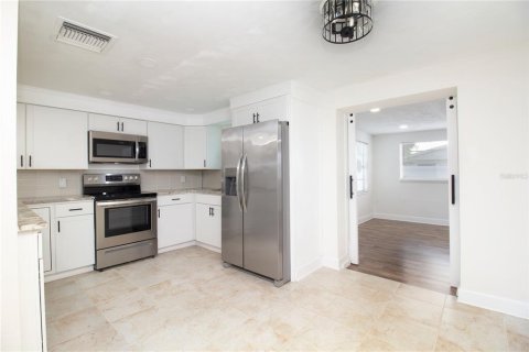Casa en venta en Holiday, Florida, 3 dormitorios, 102.38 m2 № 2383775 - foto 9