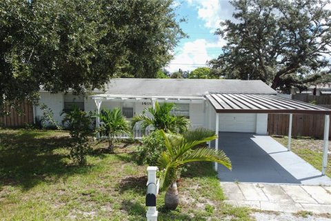 Casa en Holiday, Florida 3 dormitorios, 102.38 m2 № 2383775