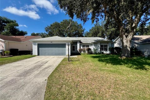 Villa ou maison à louer à Leesburg, Floride: 3 chambres, 161.37 m2 № 2424199 - photo 2