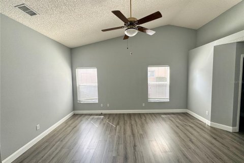 Villa ou maison à louer à Leesburg, Floride: 3 chambres, 161.37 m2 № 2424199 - photo 8