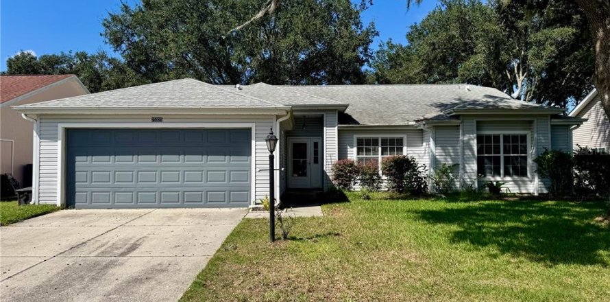 Villa ou maison à Leesburg, Floride 3 chambres, 161.37 m2 № 2424199