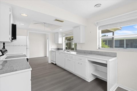 House in Margate, Florida 2 bedrooms, 130.06 sq.m. № 1891906 - photo 28