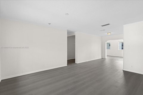 House in Margate, Florida 2 bedrooms, 130.06 sq.m. № 1891906 - photo 30