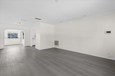 House in Margate, Florida 2 bedrooms, 130.06 sq.m. № 1891906 - photo 26