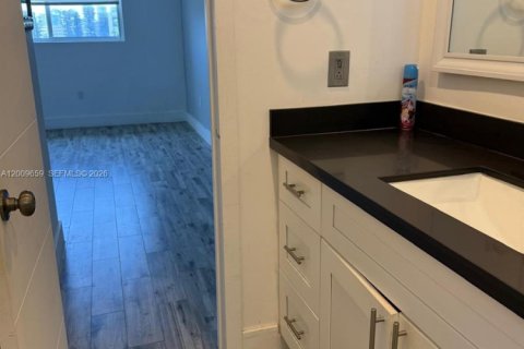 Copropriété à louer à Aventura, Floride: 1 chambre, 71.35 m2 № 2075237 - photo 5