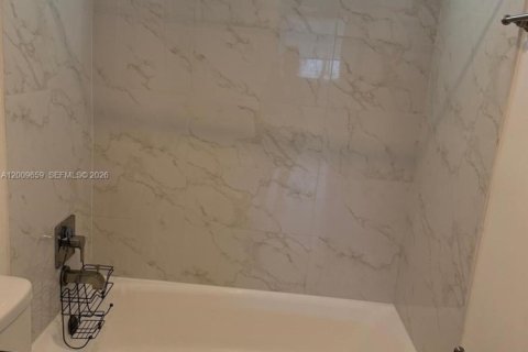 Copropriété à louer à Aventura, Floride: 1 chambre, 71.35 m2 № 2075237 - photo 9