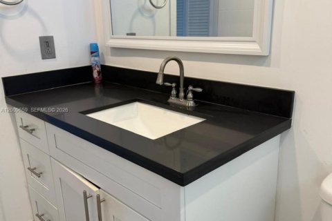 Copropriété à louer à Aventura, Floride: 1 chambre, 71.35 m2 № 2075237 - photo 6