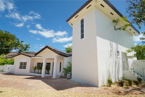 House in Key Biscayne, Florida 4 bedrooms, 316.15 sq.m. № 1957604 - photo 7
