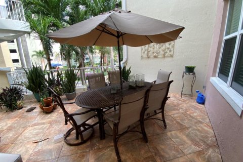 Condominio en venta en Lantana, Florida, 2 dormitorios, 125.42 m2 № 1175012 - foto 1