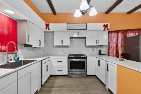 Купить виллу или дом в Форт-Мид, Флорида 7 комнат, 186.18м2, № 2226148 - фото 21