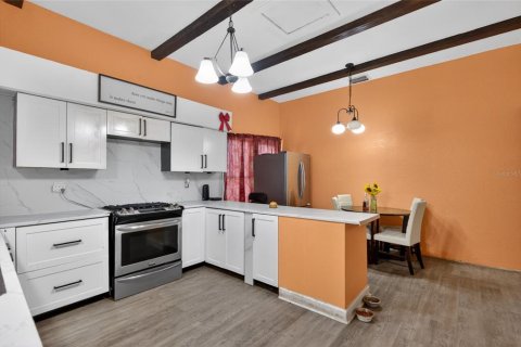 Купить виллу или дом в Форт-Мид, Флорида 7 комнат, 186.18м2, № 2226148 - фото 22
