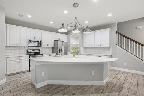 Touwnhouse à vendre à Riverview, Floride: 4 chambres, 243.22 m2 № 1910866 - photo 7