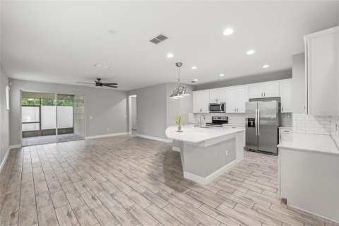 Touwnhouse à vendre à Riverview, Floride: 4 chambres, 243.22 m2 № 1910866 - photo 5