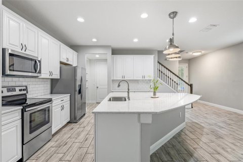 Touwnhouse à vendre à Riverview, Floride: 4 chambres, 243.22 m2 № 1910866 - photo 8