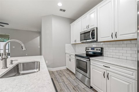 Touwnhouse à vendre à Riverview, Floride: 4 chambres, 243.22 m2 № 1910866 - photo 13