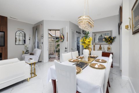 Villa ou maison à vendre à Port St. Lucie, Floride: 3 chambres, 147.44 m2 № 2170097 - photo 8
