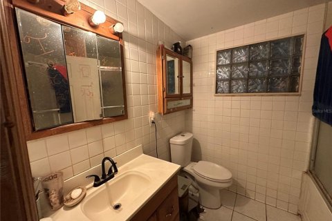House in Saint Petersburg, Florida 3 bedrooms, 134.89 sq.m. № 1789861 - photo 10