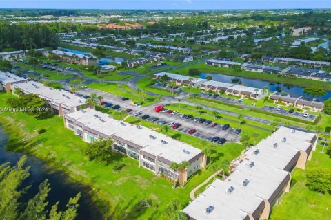 Condo in West Palm Beach, Florida, 1 bedroom  № 1867212 - photo 28