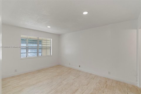 Condo in West Palm Beach, Florida, 1 bedroom  № 1867212 - photo 15