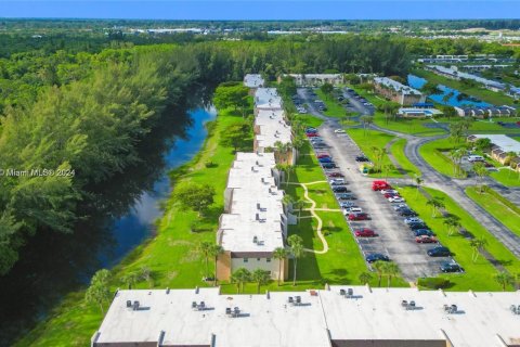 Condo in West Palm Beach, Florida, 1 bedroom  № 1867212 - photo 29