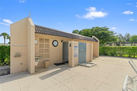 Condo in West Palm Beach, Florida, 1 bedroom  № 1867212 - photo 23