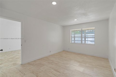 Condo in West Palm Beach, Florida, 1 bedroom  № 1867212 - photo 14