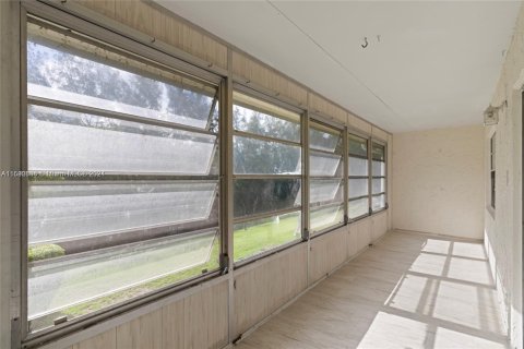 Condo in West Palm Beach, Florida, 1 bedroom  № 1867212 - photo 21