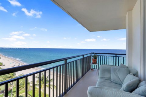 Copropriété à vendre à Hillsboro Beach, Floride: 2 chambres, 123.56 m2 № 1977099 - photo 21