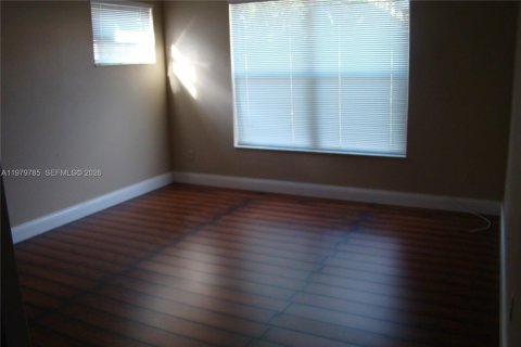 Снять в аренду виллу или дом в Дейви, Флорида 2 спальни, 144.37м2, № 2046175 - фото 9