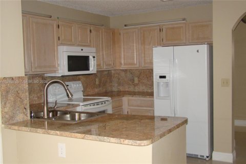 Снять в аренду виллу или дом в Дейви, Флорида 2 спальни, 144.37м2, № 2046175 - фото 4