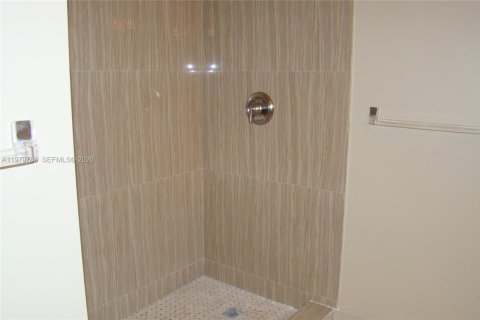 Снять в аренду виллу или дом в Дейви, Флорида 2 спальни, 144.37м2, № 2046175 - фото 10