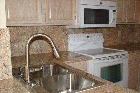 Снять в аренду виллу или дом в Дейви, Флорида 2 спальни, 144.37м2, № 2046175 - фото 5