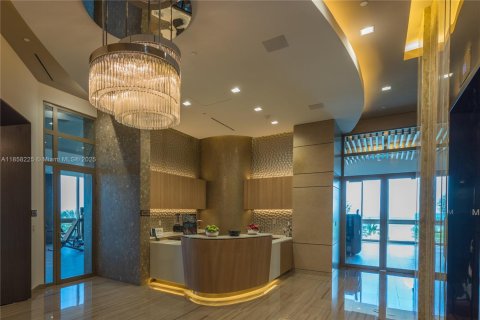 Condominio en venta en Sunny Isles Beach, Florida, 4 dormitorios, 428.19 m2 № 1961717 - foto 12