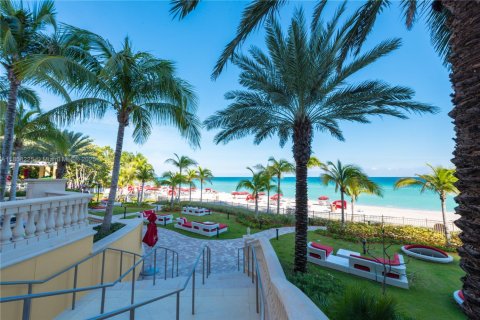 Condominio en venta en Sunny Isles Beach, Florida, 4 dormitorios, 428.19 m2 № 1961717 - foto 6