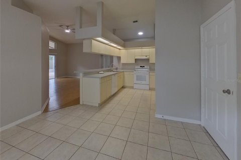 Villa ou maison à louer à Plant City, Floride: 3 chambres, 124.95 m2 № 2119120 - photo 4