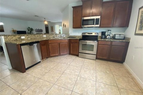 Casa en alquiler en Kissimmee, Florida, 5 dormitorios, 191.29 m2 № 1805520 - foto 11