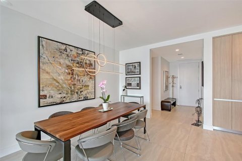 Condo in Sarasota, Florida, 2 bedrooms  № 1754706 - photo 2