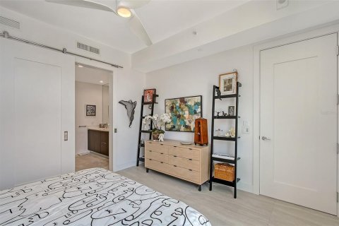 Condo in Sarasota, Florida, 2 bedrooms  № 1754706 - photo 24