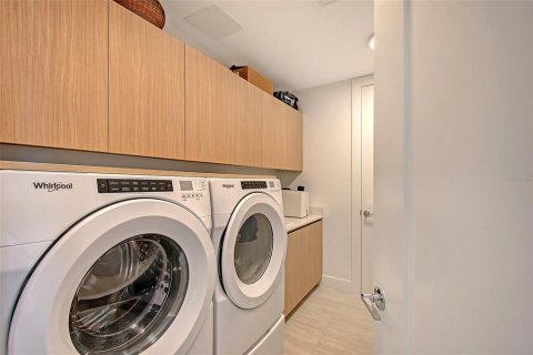 Condominio en venta en Sarasota, Florida, 2 dormitorios, 147.62 m2 № 1754706 - foto 28