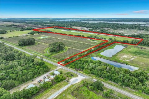 Commercial property in Mount Dora, Florida 204.38 sq.m. № 2212448 - photo 28