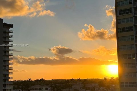 Купить кондоминиум в Холливуд, Флорида 2 спальни, 128.76м2, № 2043916 - фото 19