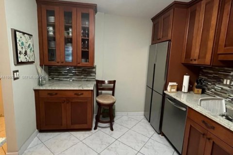 Купить кондоминиум в Холливуд, Флорида 2 спальни, 128.76м2, № 2043916 - фото 5