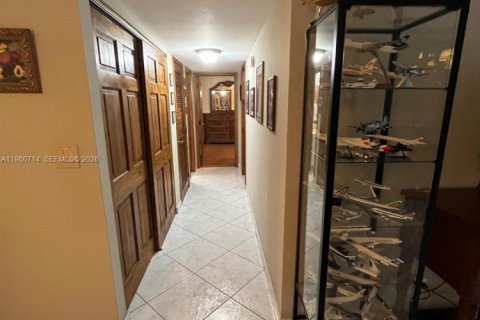 Купить кондоминиум в Холливуд, Флорида 2 спальни, 128.76м2, № 2043916 - фото 23