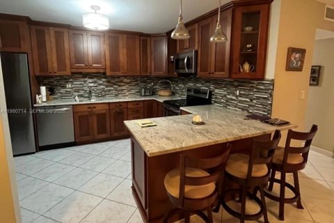 Купить кондоминиум в Холливуд, Флорида 2 спальни, 128.76м2, № 2043916 - фото 3