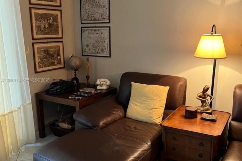 Купить кондоминиум в Холливуд, Флорида 2 спальни, 128.76м2, № 2043916 - фото 10