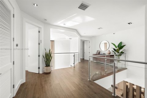 Купить виллу или дом в Холливуд, Флорида 5 спален, 400.87м2, № 2079603 - фото 26