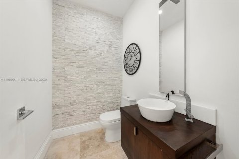 Купить виллу или дом в Холливуд, Флорида 5 спален, 400.87м2, № 2079603 - фото 17