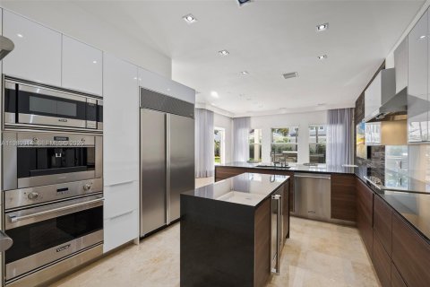 Купить виллу или дом в Холливуд, Флорида 5 спален, 400.87м2, № 2079603 - фото 12