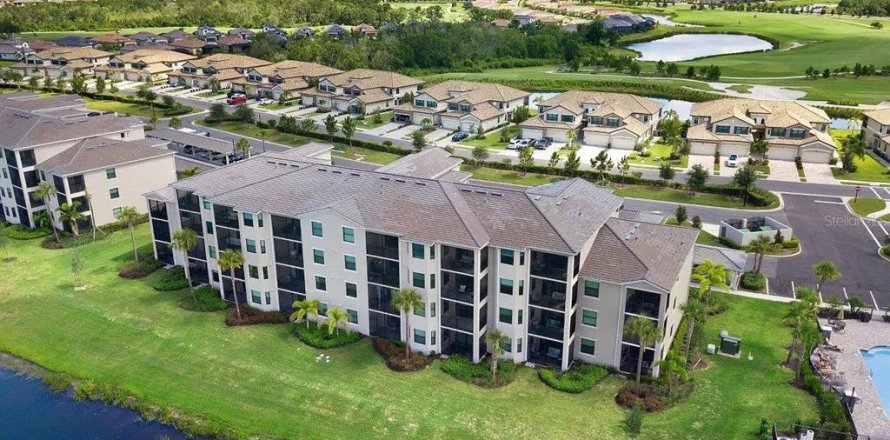 Condominio en Bradenton, Florida, 2 dormitorios № 1908468