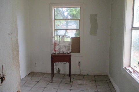 House in Orlando, Florida 6 bedrooms, 178.09 sq.m. № 1800591 - photo 16